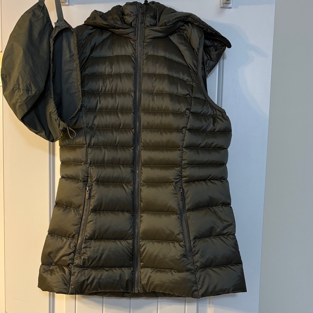 Lululemon Women’s Lightweight Quilted Hooded Vest - Olive size 8